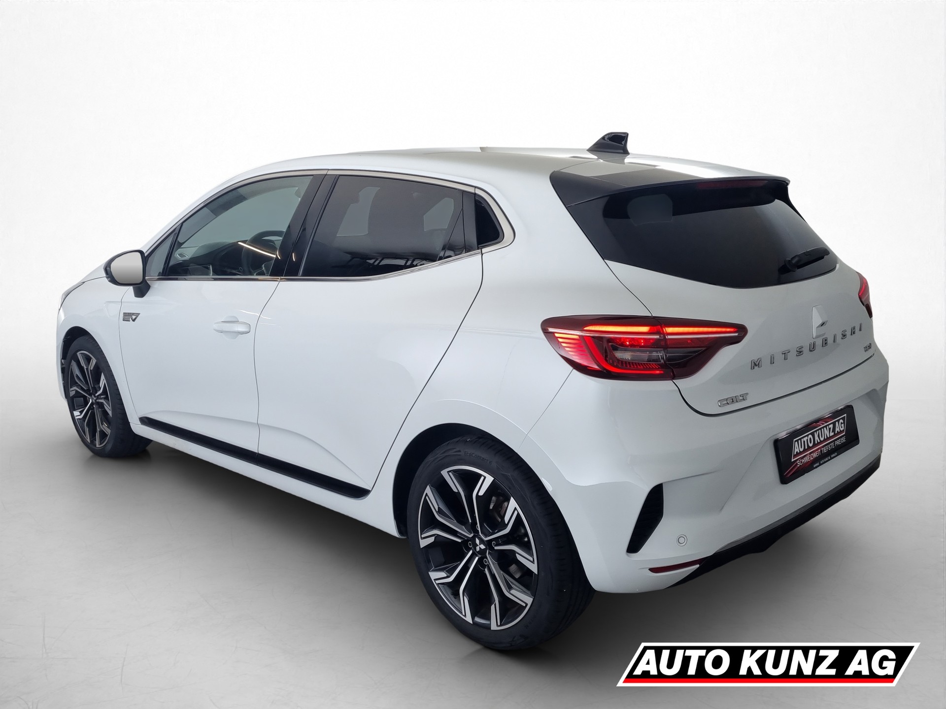 MITSUBISHI Colt 1.6 HEV Intense-showroom-element-3