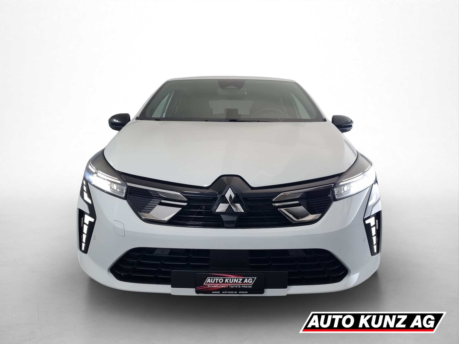 MITSUBISHI Colt 1.6 HEV Intense-showroom-element-1