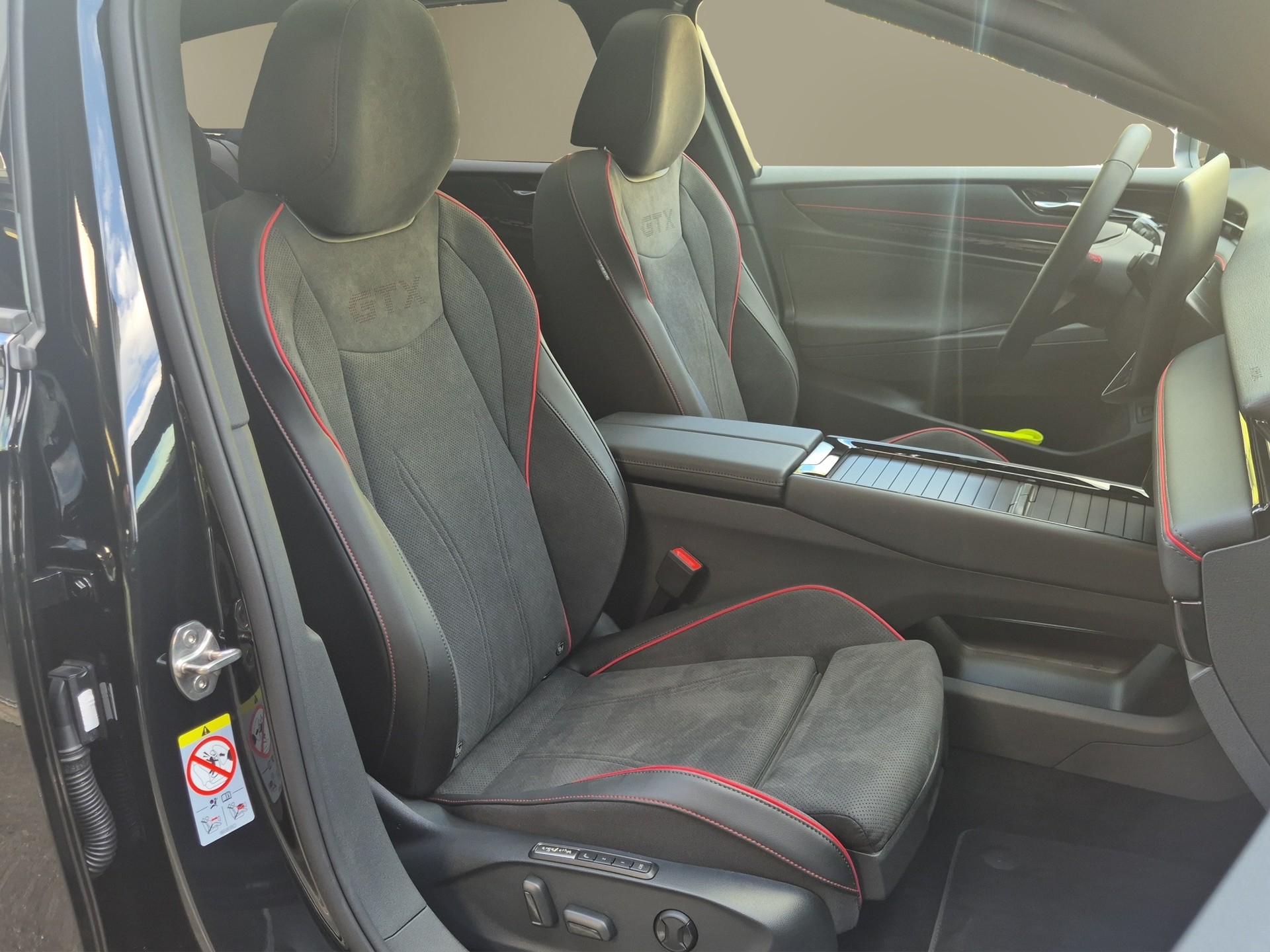 VW ID.7 Tourer GTX 86 kWh GTX 4 Motion-image-15