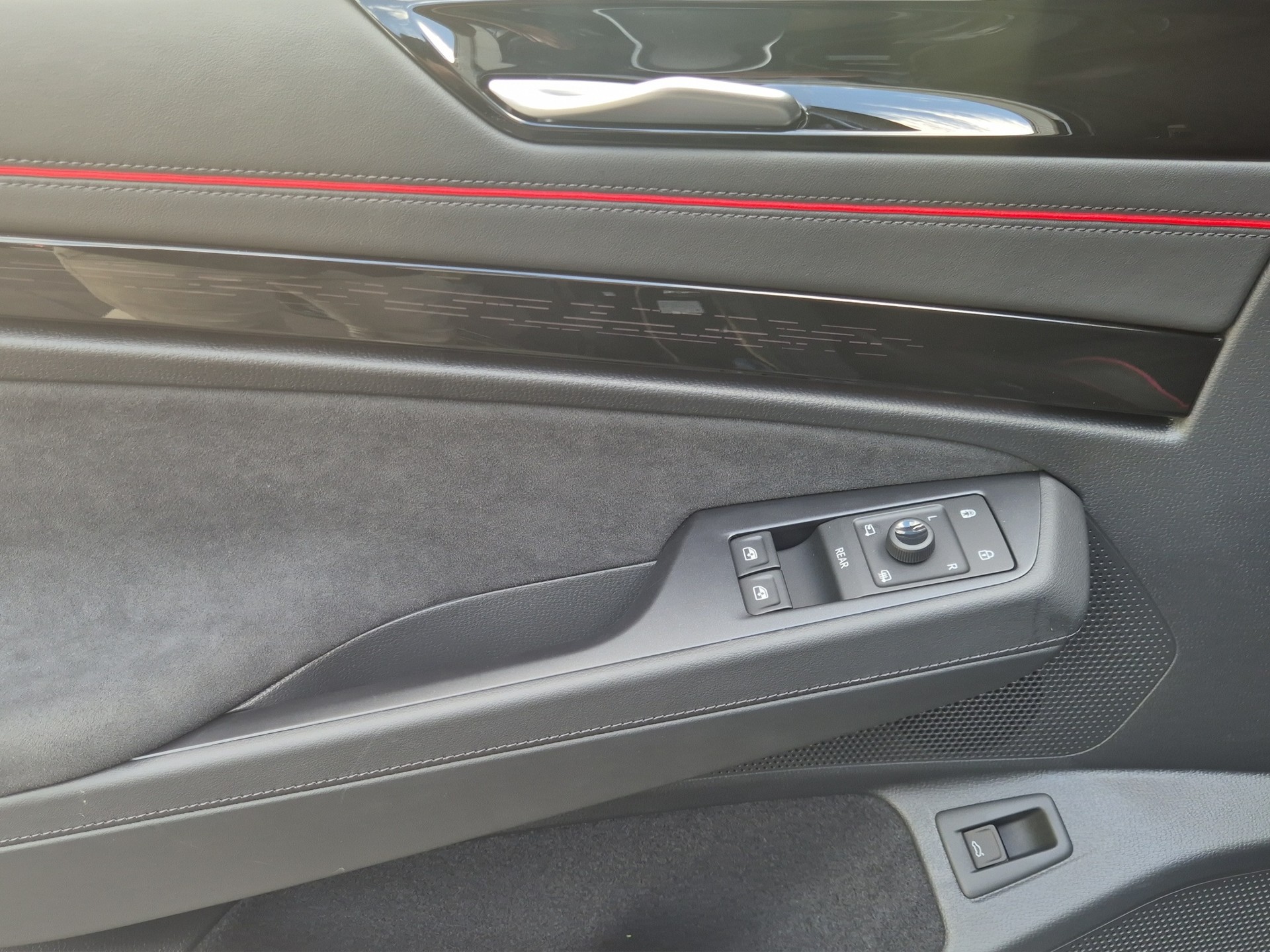 VW ID.7 Tourer GTX 86 kWh GTX 4 Motion-image-13
