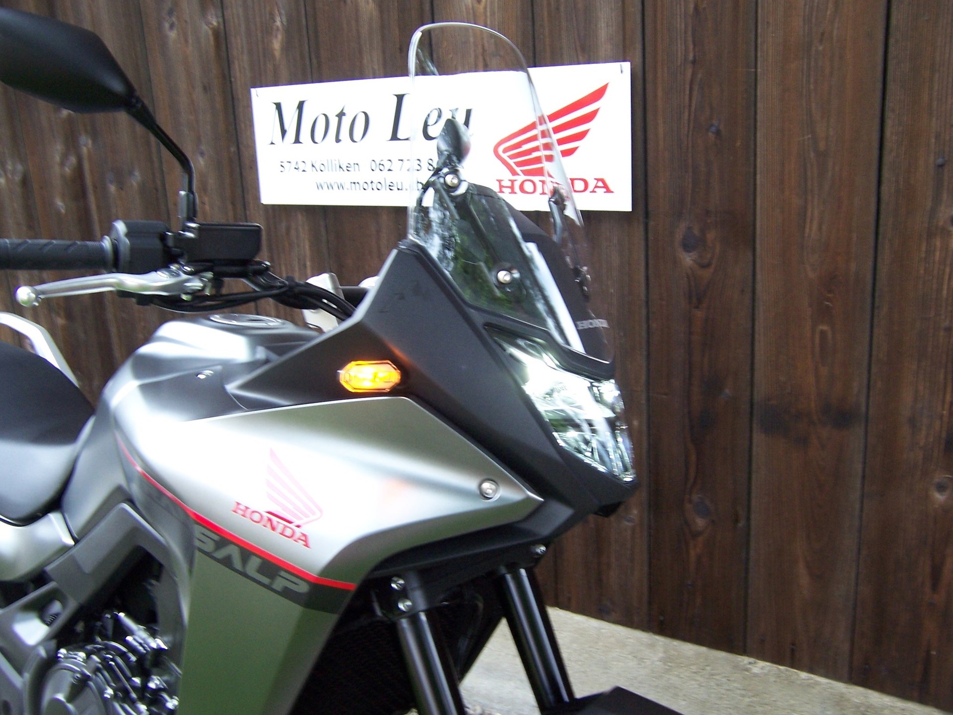 HONDA XL 750 Transalp-image-9