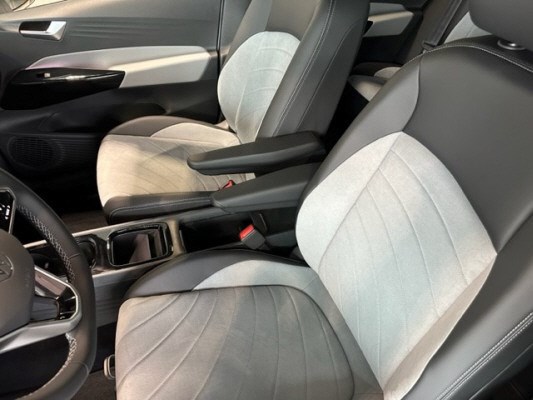 VW ID.3 Pro Perf Life Plus-image-12