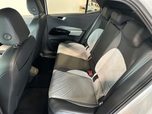 VW ID.3 Pro Perf Life Plus-image-13