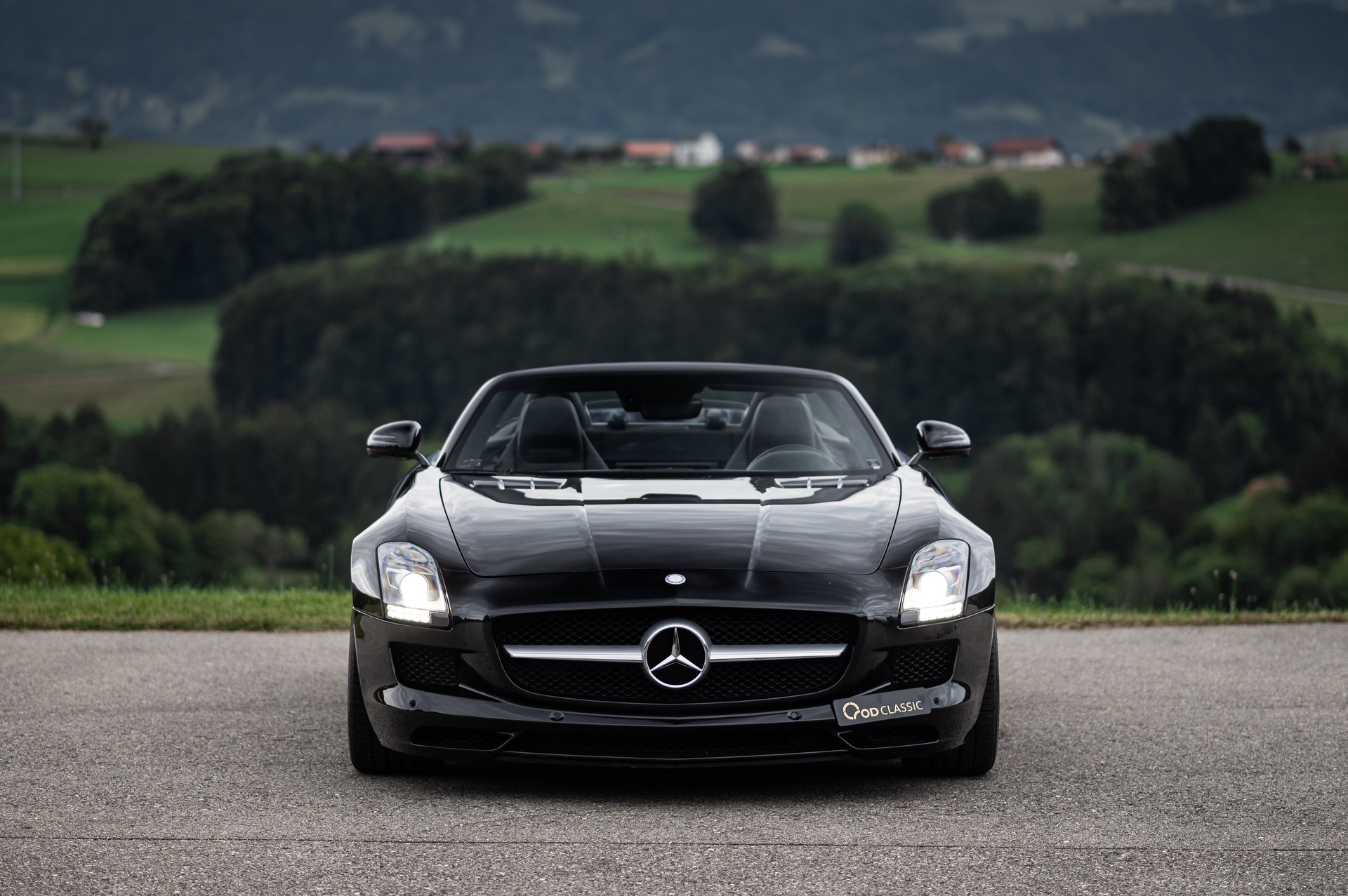 MERCEDES-BENZ SLS 63 AMG Speedshift-showroom-element-1