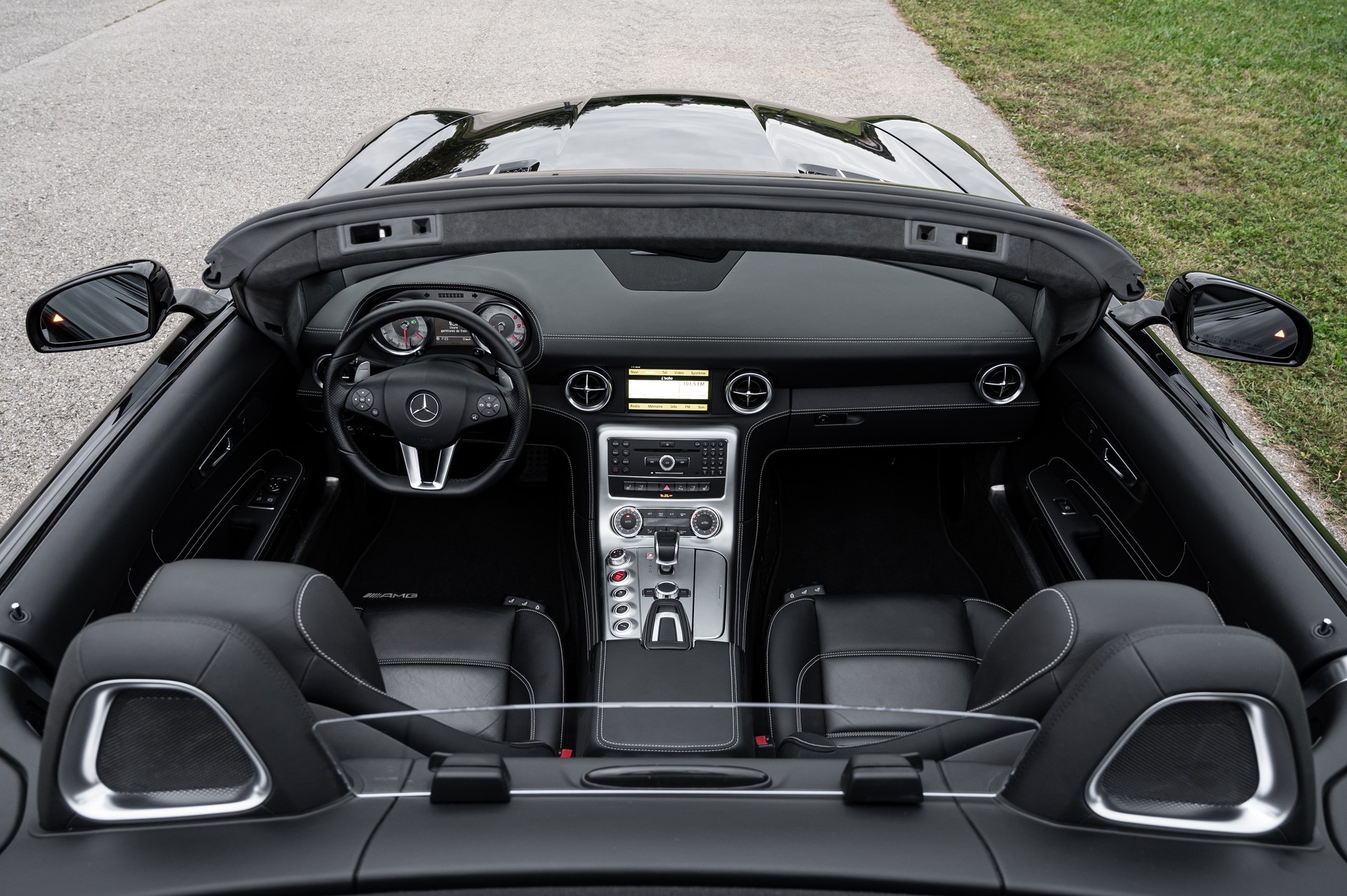 MERCEDES-BENZ SLS 63 AMG Speedshift-image-18