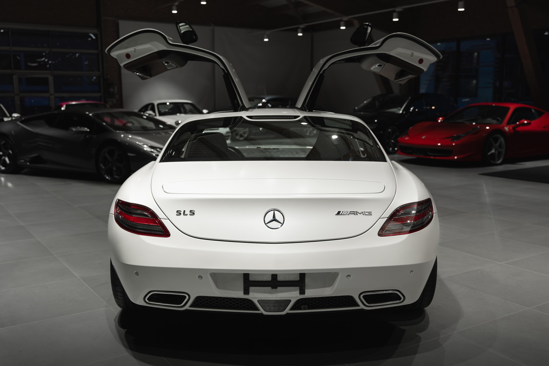 MERCEDES-BENZ SLS 63 AMG Blanc nacré mat *official car showcar Geneva 2011* Full Option-image-7