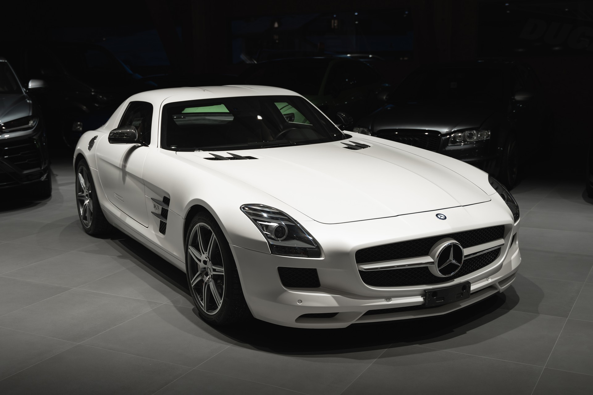 MERCEDES-BENZ SLS 63 AMG Blanc nacré mat *official car showcar Geneva 2011* Full Option-image-10
