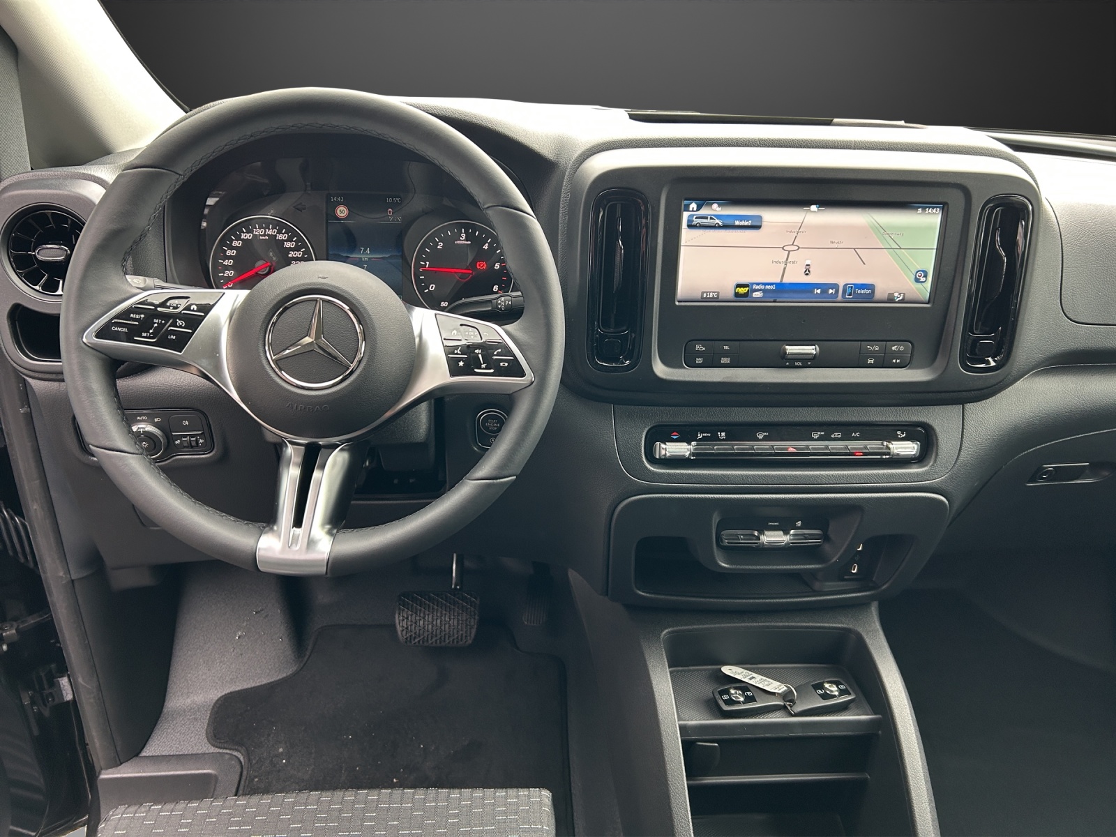 MERCEDES-BENZ Vito 116 CDI Lang Tourer 9G-Tronic 4M Pro-image-8