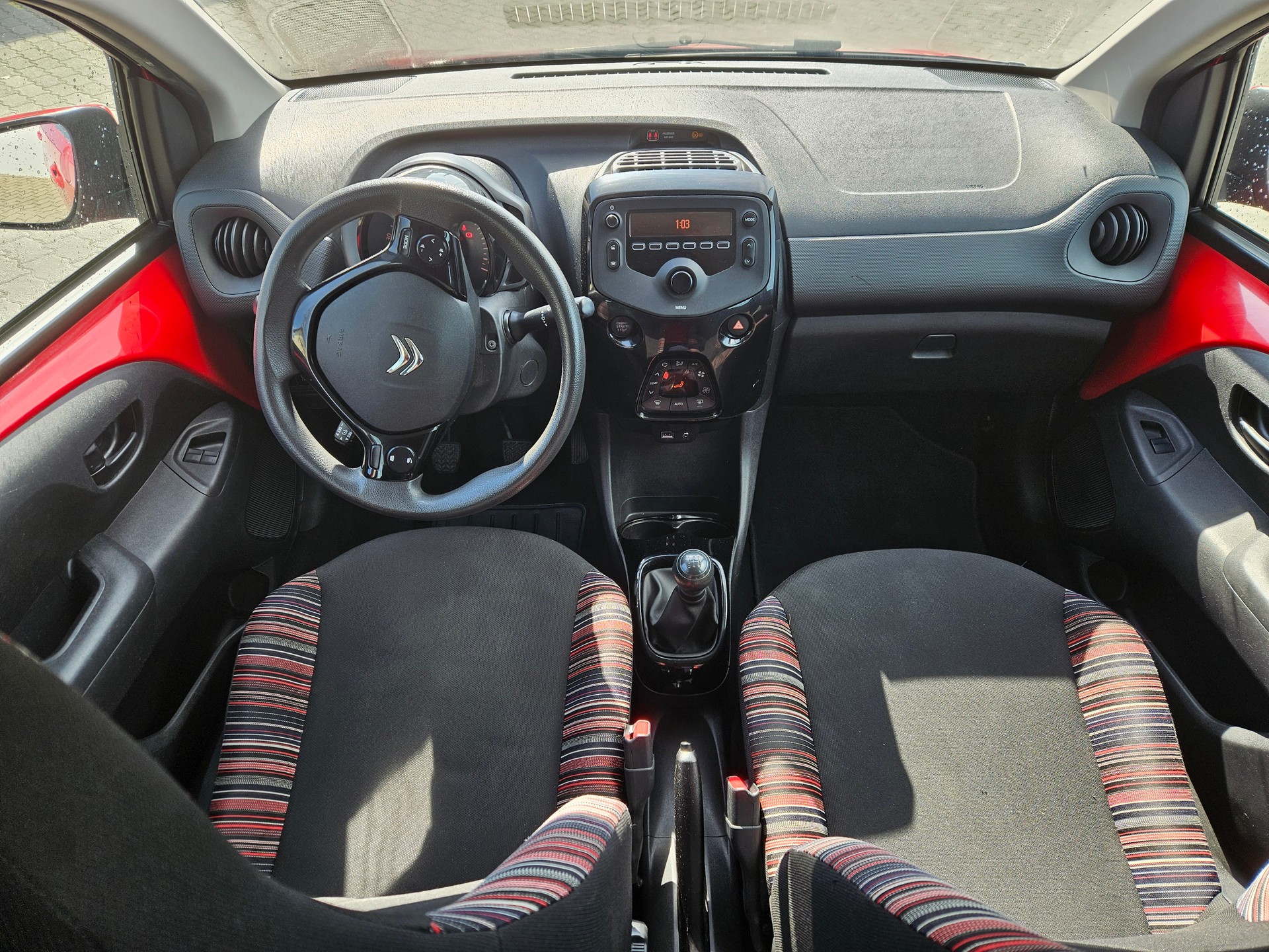 CITROEN C1 1.0 VTi Shine Stop&Start-image-6