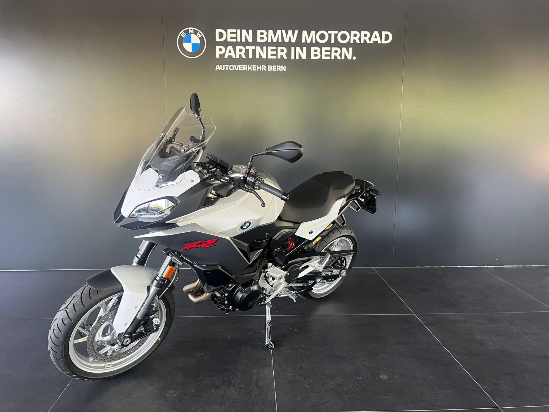 BMW F 900 XR A2 (35kW) ABS-image-2