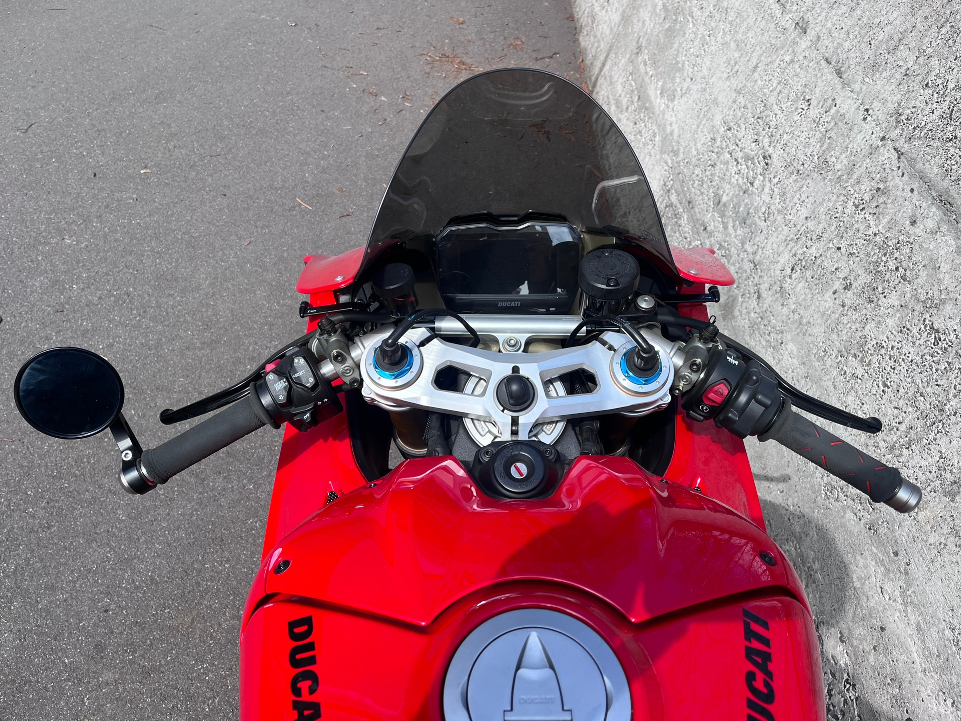 DUCATI Panigale V4 S-image-5