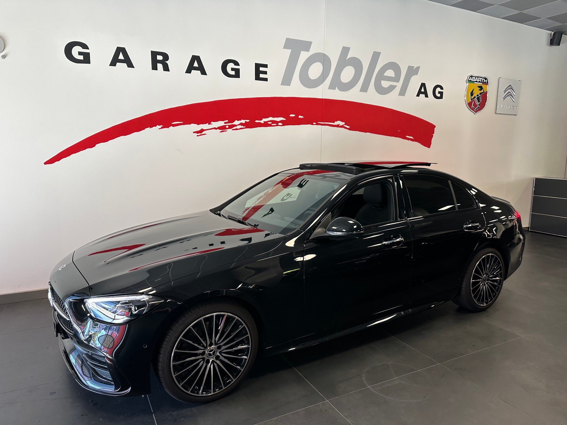 MERCEDES-BENZ C 220 d AMG Line 4 Matic-showroom-element-3