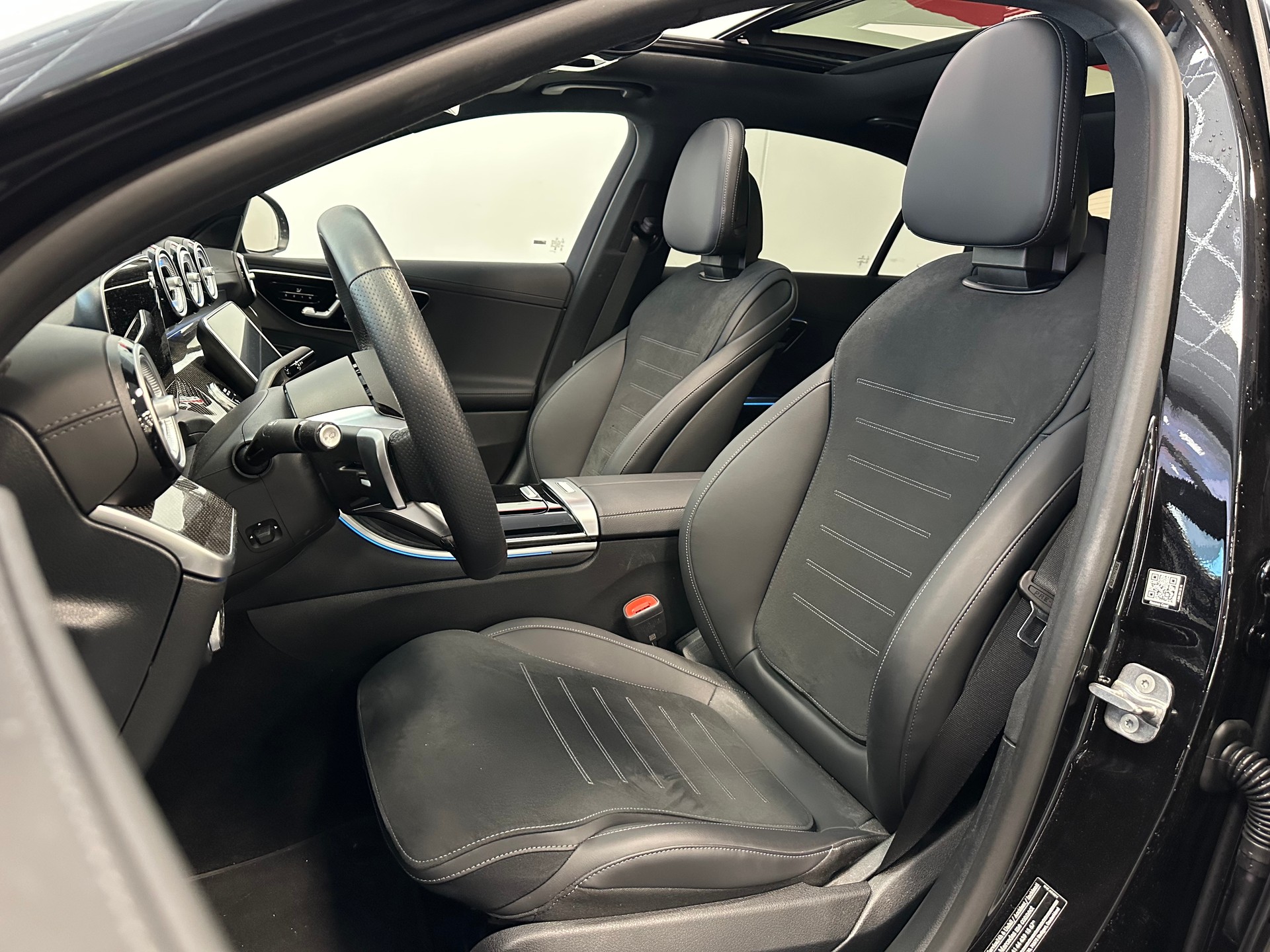 MERCEDES-BENZ C 220 d AMG Line 4 Matic-image-8