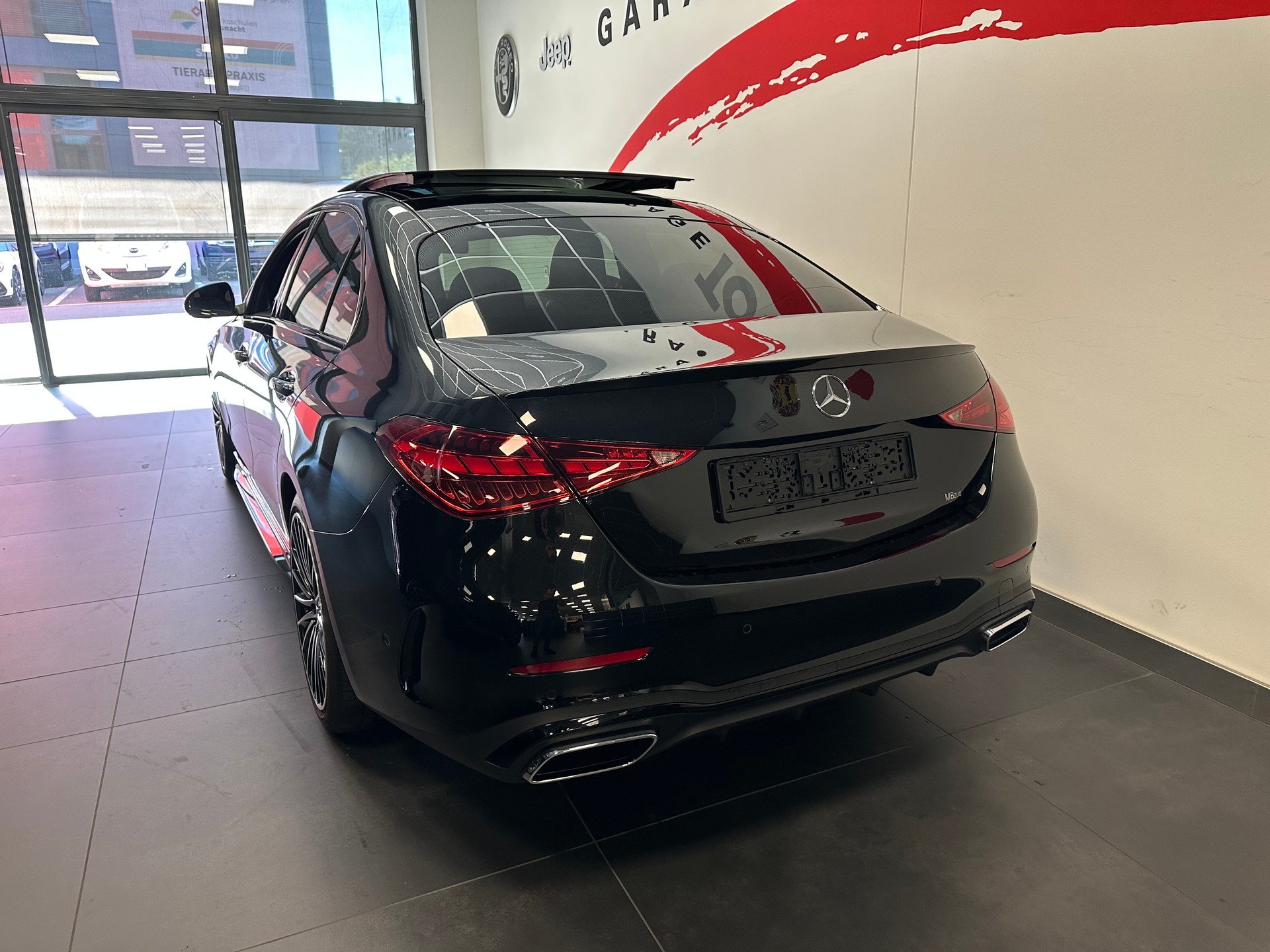 MERCEDES-BENZ C 220 d AMG Line 4 Matic-image-12