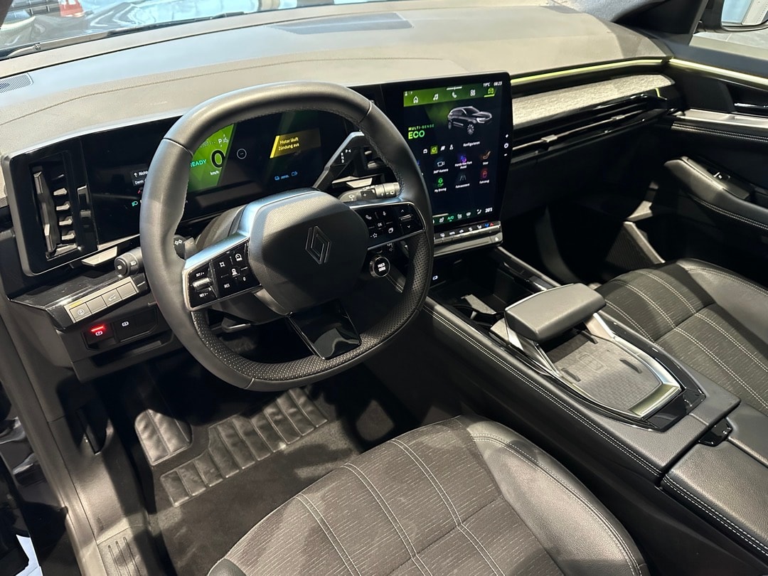 RENAULT Austral 1.2 HEV 200 Techno-image-11