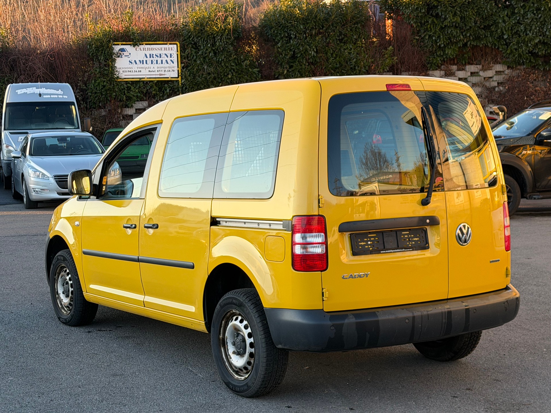 VW Caddy 4X4 2.0 diesel-image-10