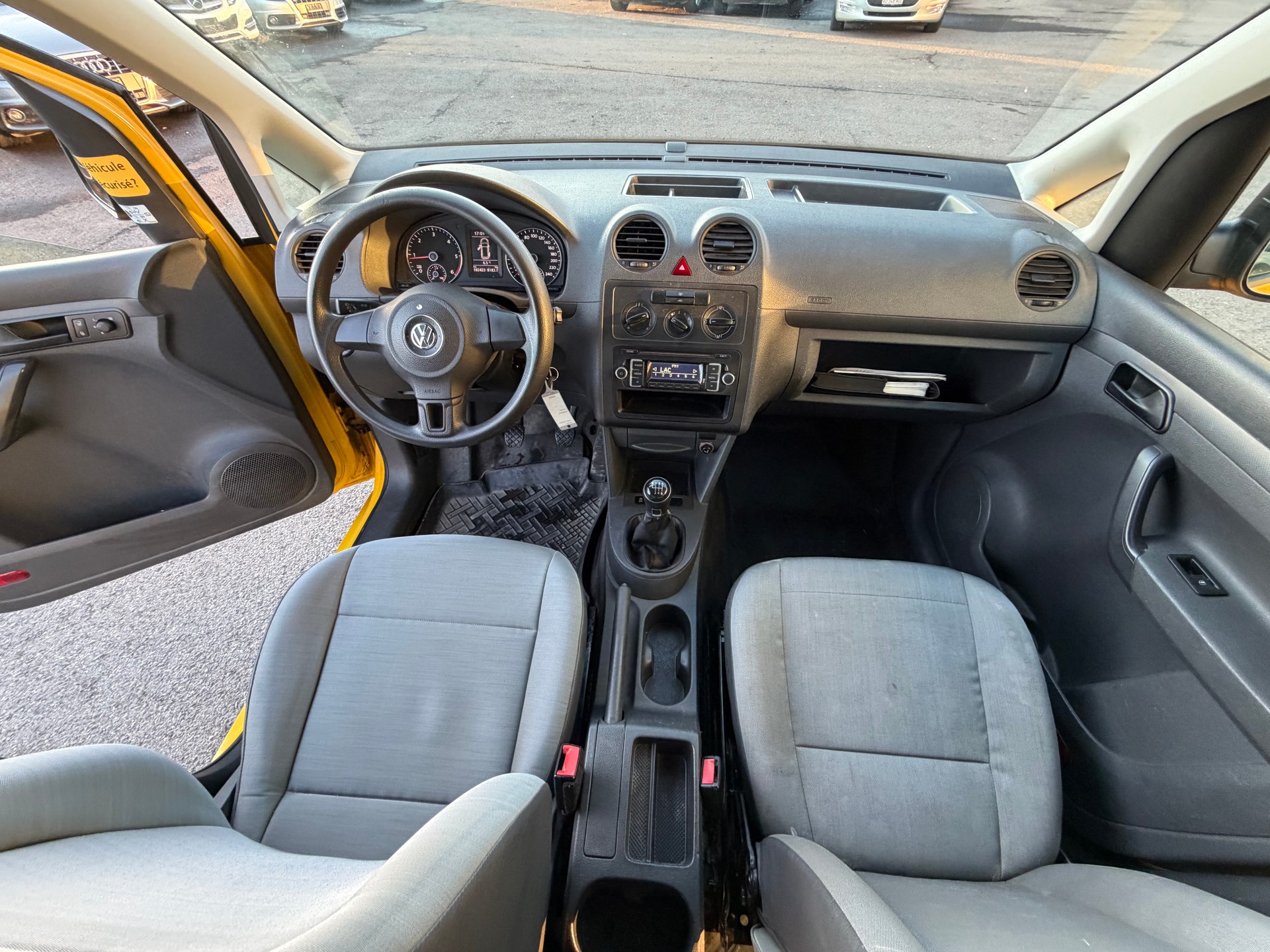 VW Caddy 4X4 2.0 diesel-image-1