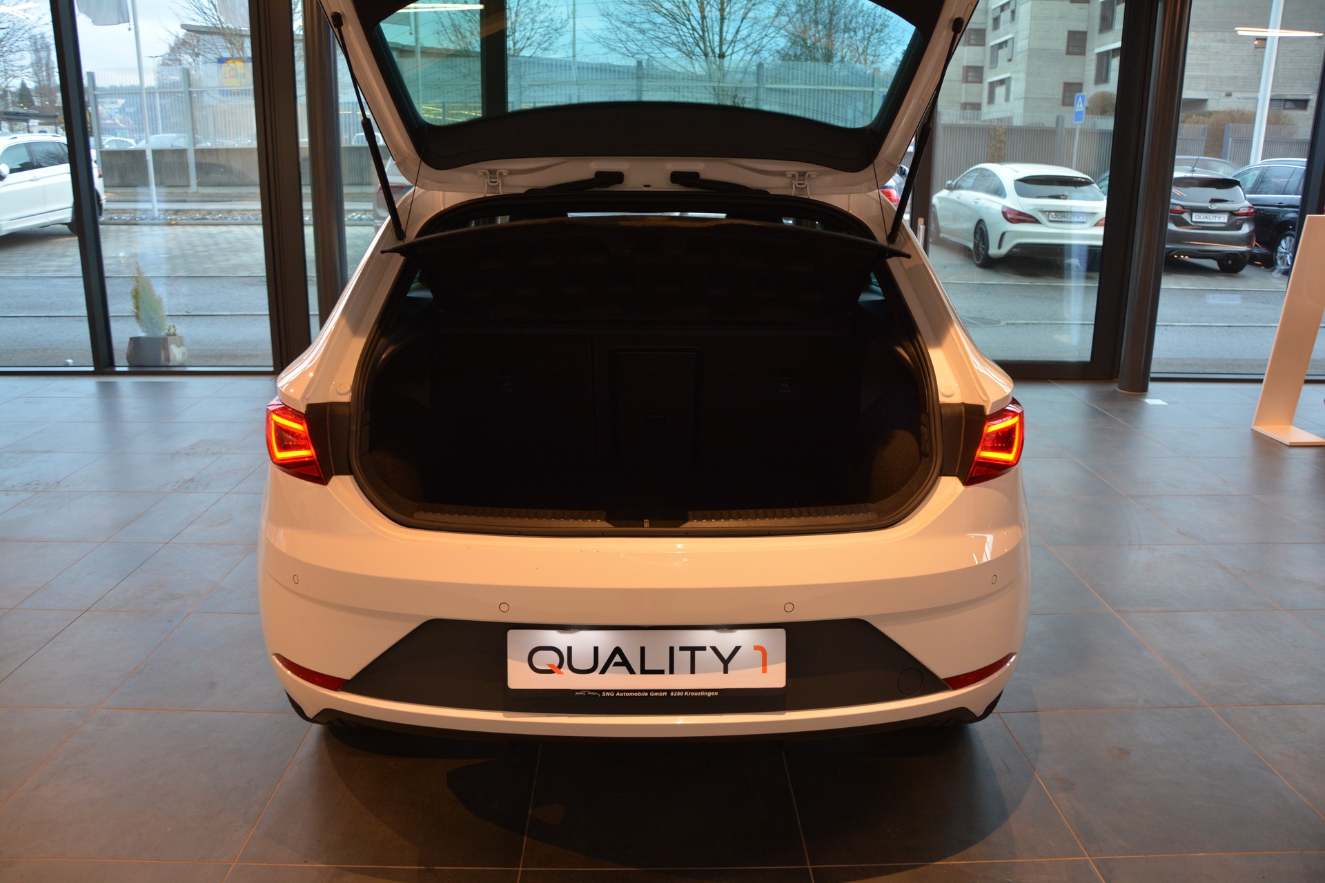 SEAT Leon 1.5 TGI FR DSG-image-13