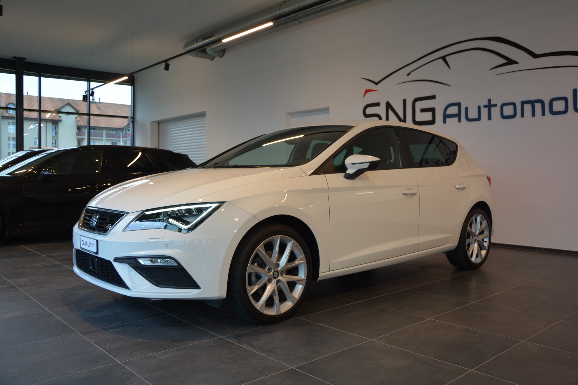 SEAT Leon 1.5 TGI FR DSG-showroom-element-1