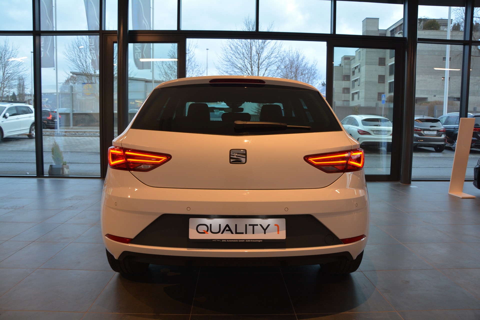 SEAT Leon 1.5 TGI FR DSG-image-4