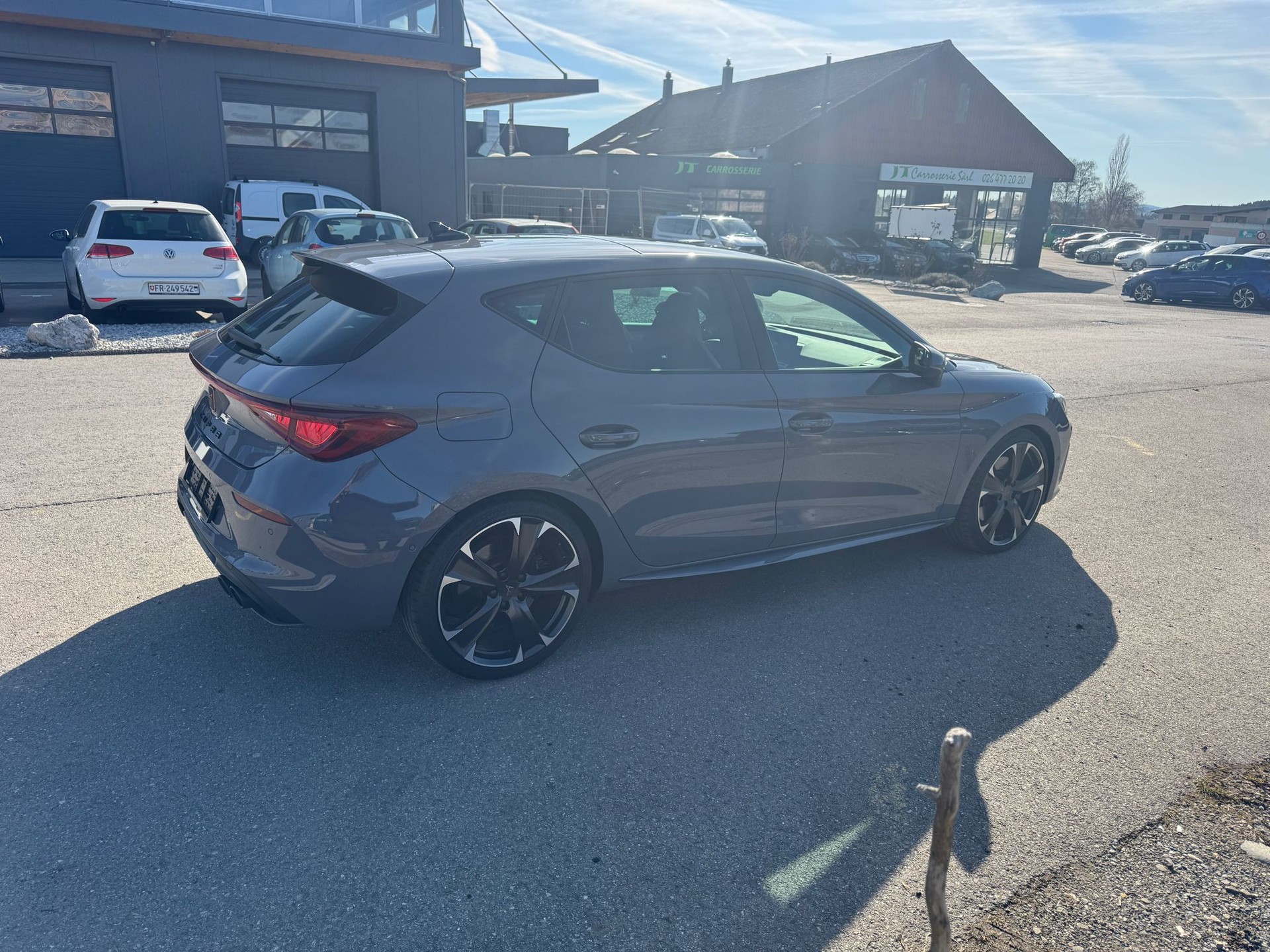 CUPRA LEON VZ 2.0 TSI DSG-showroom-element-2