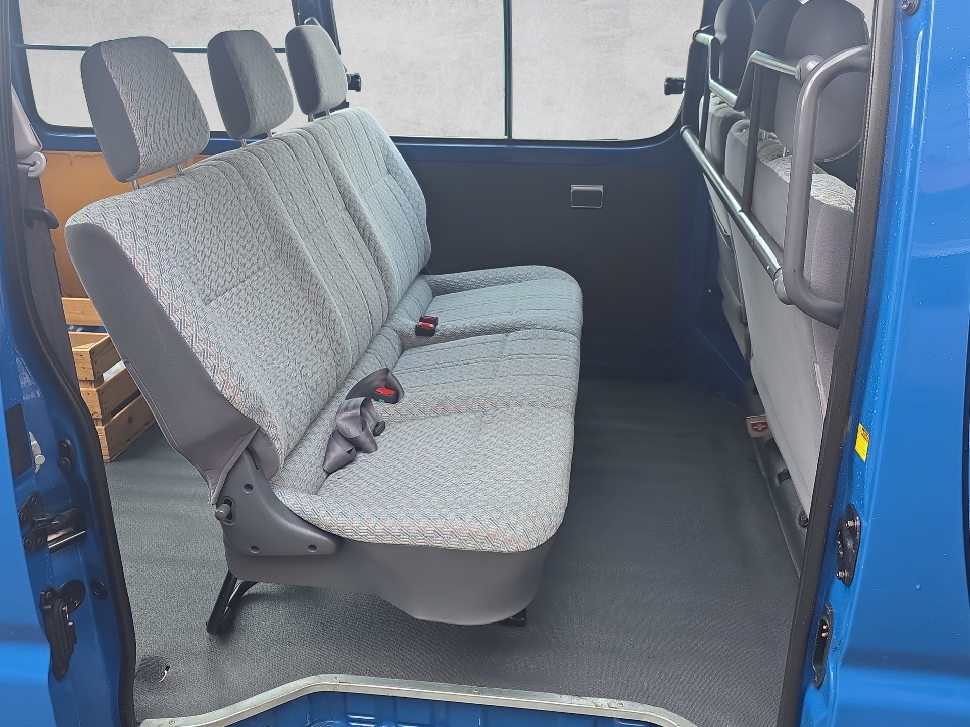 TOYOTA Hiace 2.7 Kombi 4x4-image-9