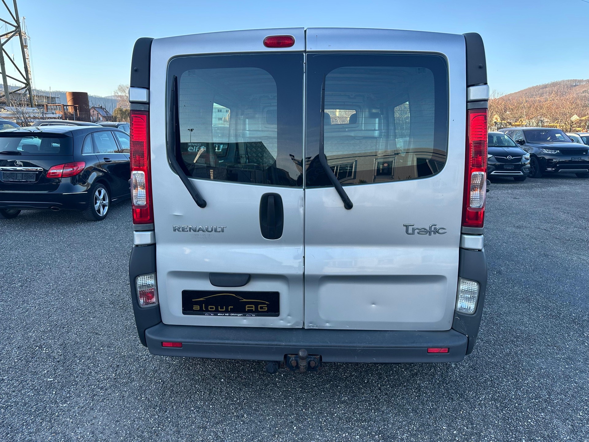 RENAULT Trafic 2.5 dCi 2.9t L1H1-image-3
