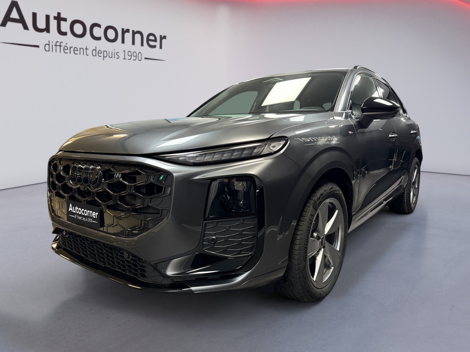 AUDI Q3 SUV 110 kW TFSI S tronic-showroom-element-1