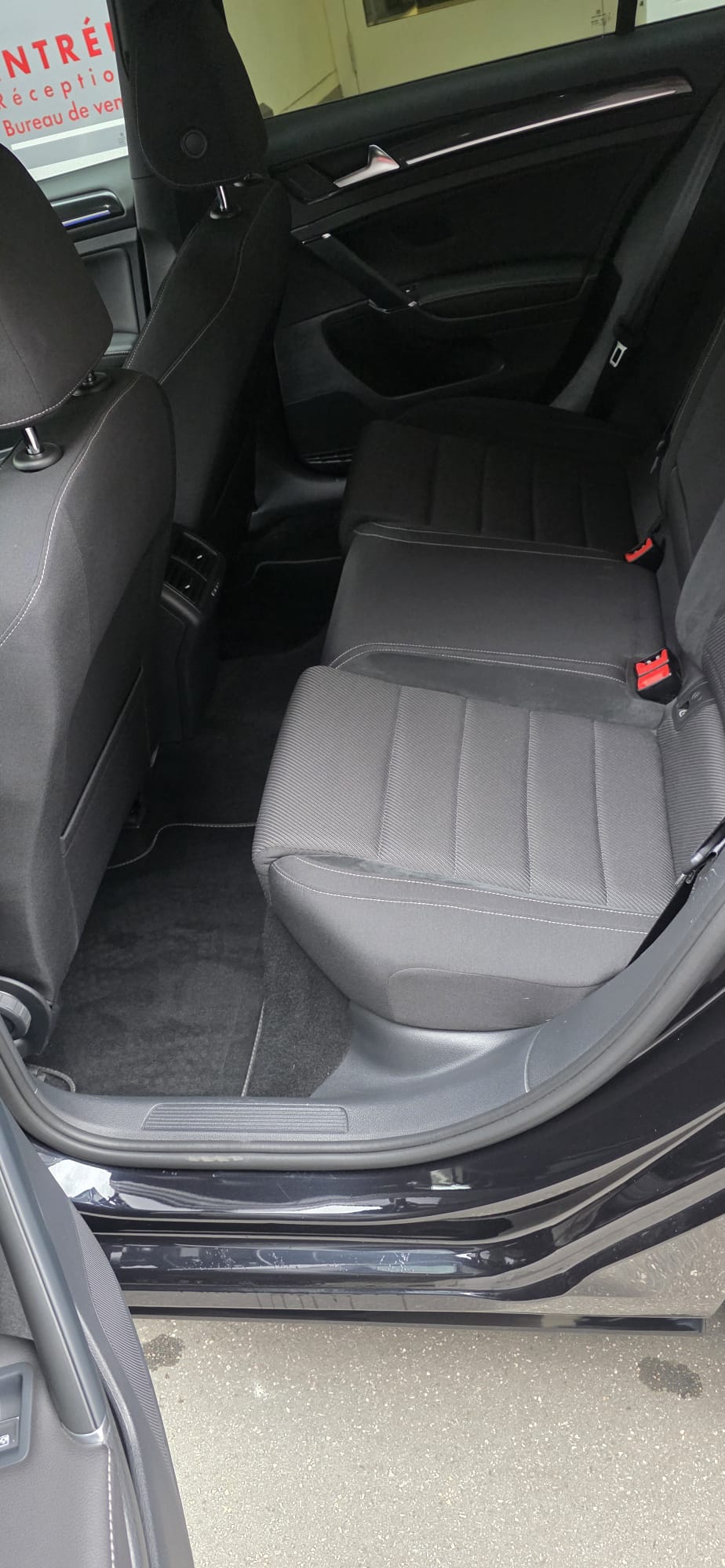 VW Golf 2.0 TSI R 4Motion DSG-image-16