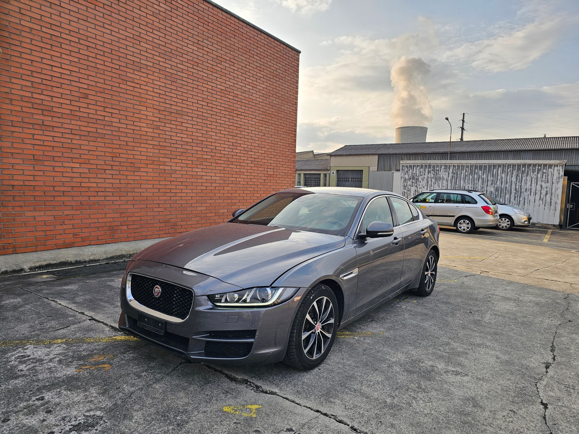 JAGUAR XE 20t 2.0 Portfolio Automatic