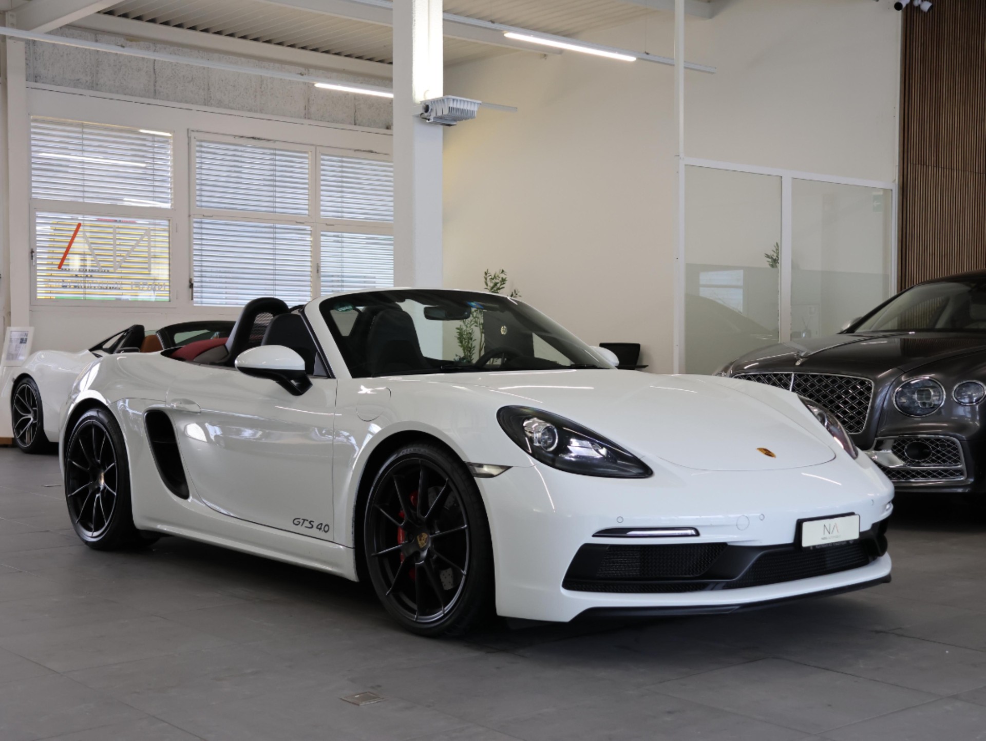 PORSCHE 718 Boxster GTS 4.0 PDK *Park-Assistent* *Beheizbares Lenkrad* *PCM*-showroom-element-2