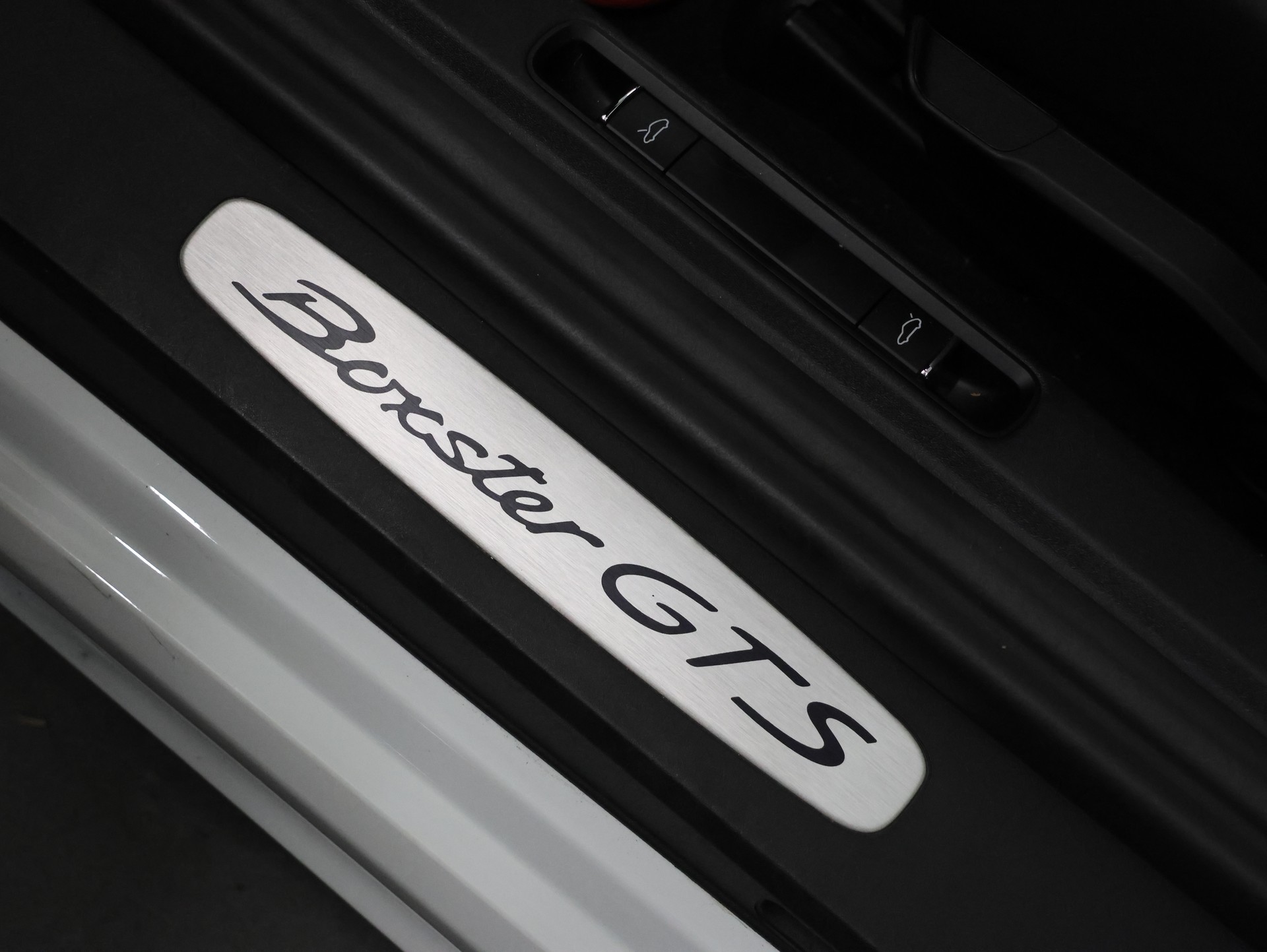 PORSCHE 718 Boxster GTS 4.0 PDK *Park-Assistent* *Beheizbares Lenkrad* *PCM*-image-22