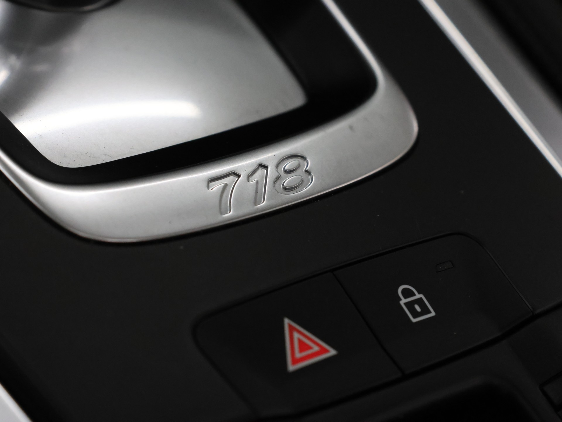 PORSCHE 718 Boxster GTS 4.0 PDK *Park-Assistent* *Beheizbares Lenkrad* *PCM*-image-29