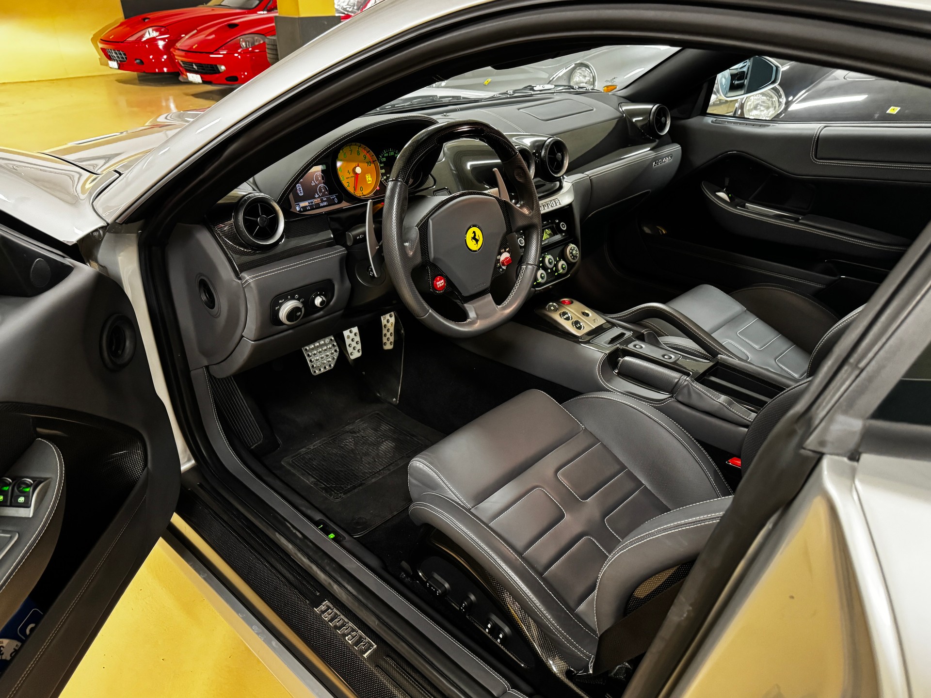 FERRARI 599 GTB-image-4