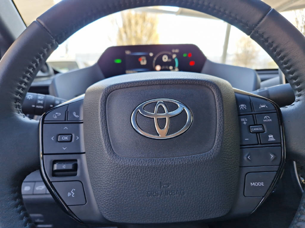 TOYOTA bZ4X Premium AWD 44457/001-image-16