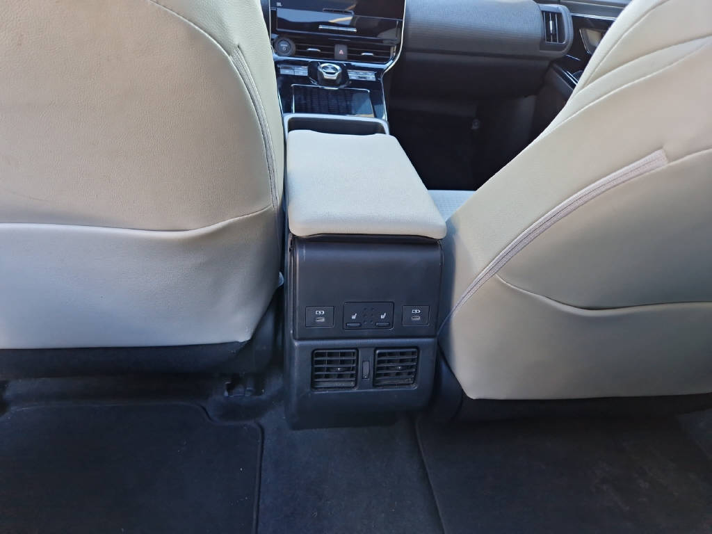 TOYOTA bZ4X Premium AWD 44457/001-image-17