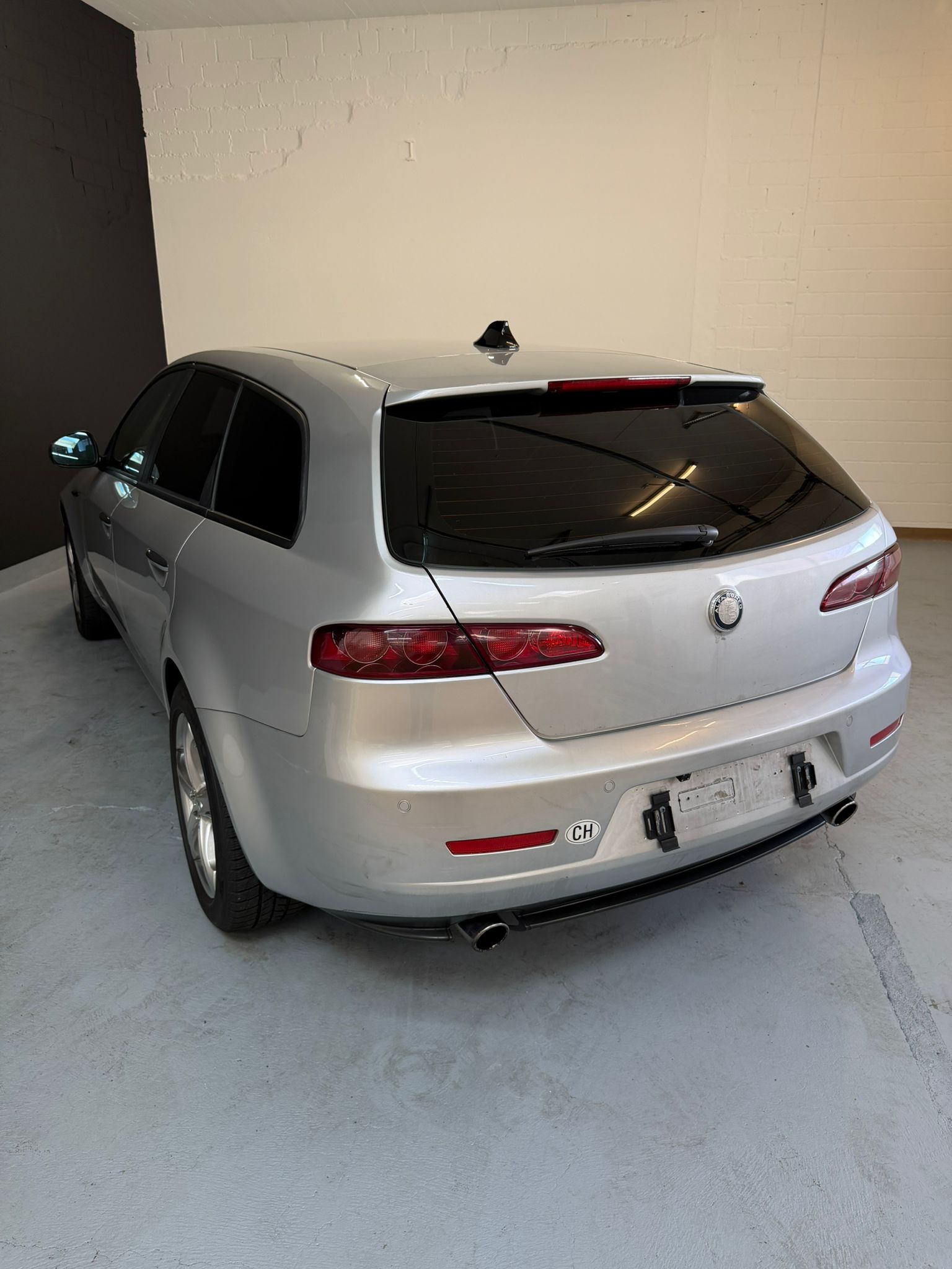ALFA ROMEO 159 SW 2.4 JTD Lusso Limited Ed. Q-Tronic ***CH-Fahrzeug***-showroom-element-3