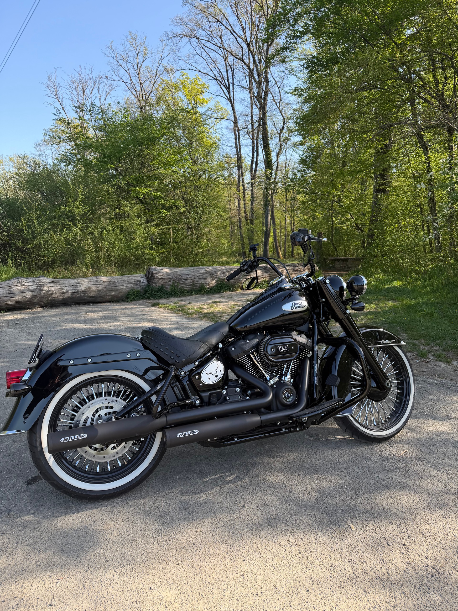 HARLEY-DAVIDSON FLHCS Heritage Classic 114 Black Finish-image-8