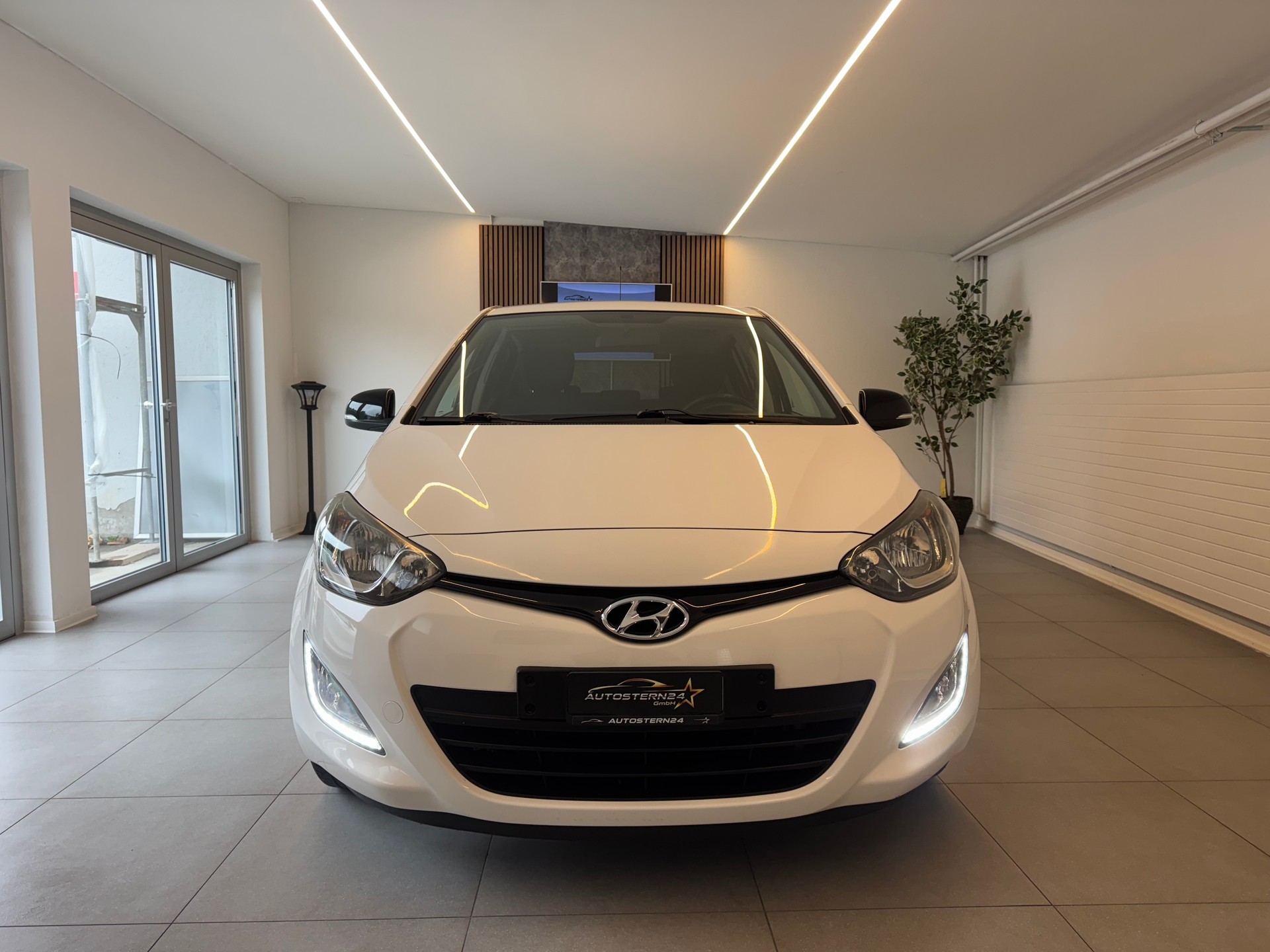 HYUNDAI i20 1.4 GO!**CH-Fahrzeug**-showroom-element-2