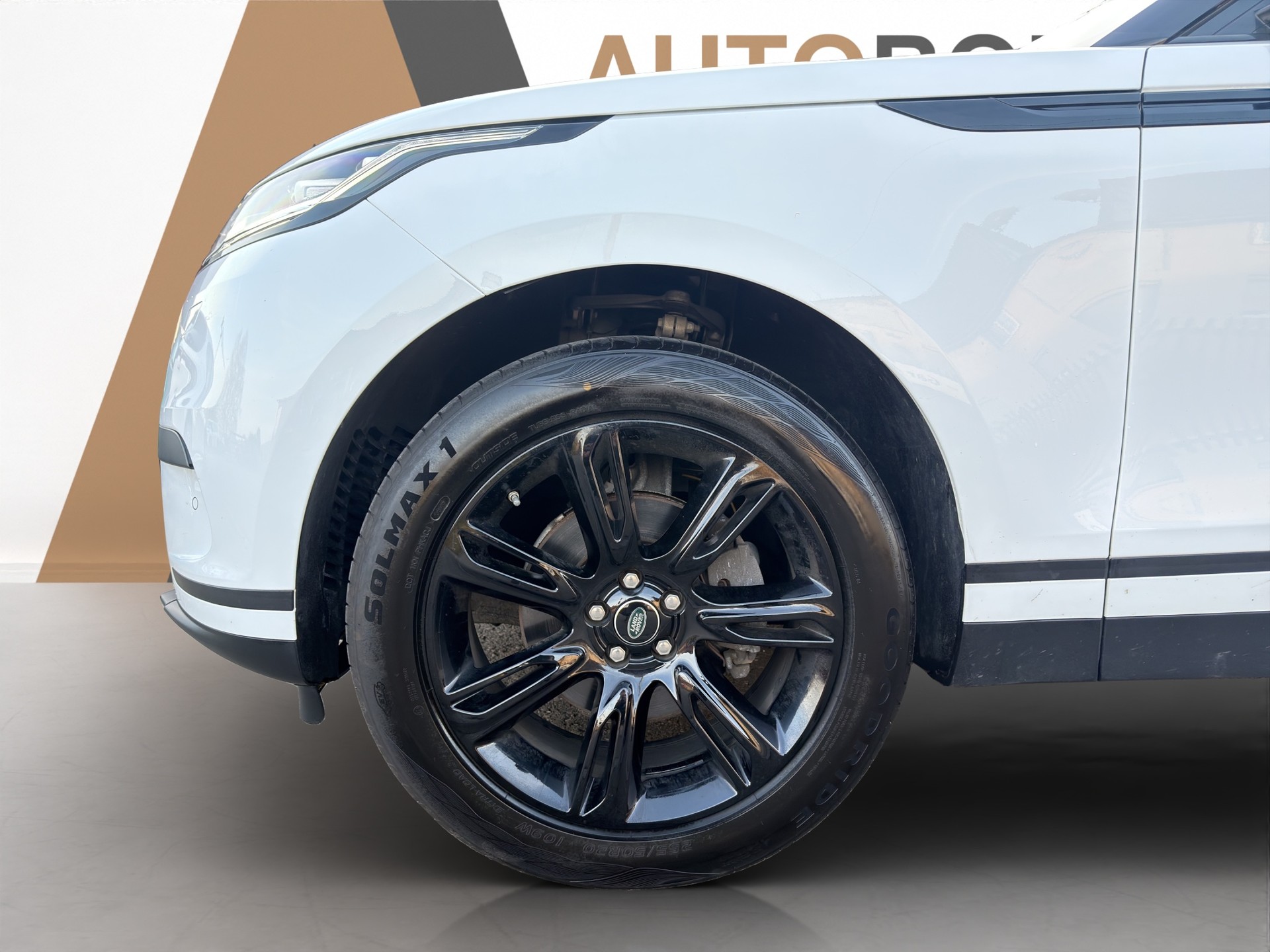 LAND ROVER Range Rover Velar 2.0 T R-Dynamic SE-image-17
