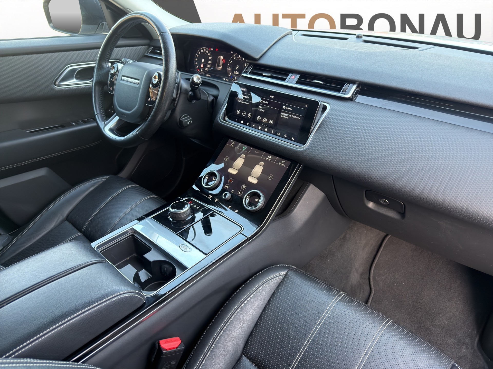 LAND ROVER Range Rover Velar 2.0 T R-Dynamic SE-image-10
