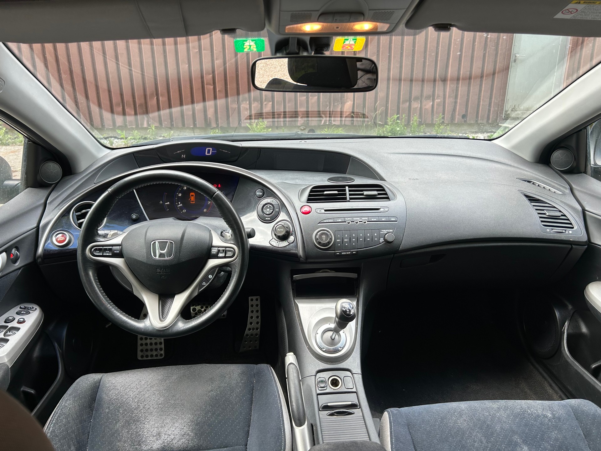 HONDA Civic 1.8i-image-9