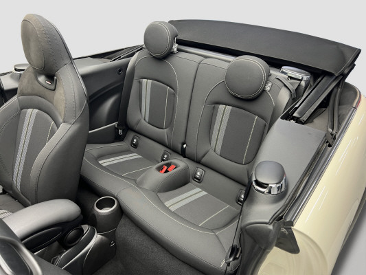 MINI Cooper S Cabriolet-image-9