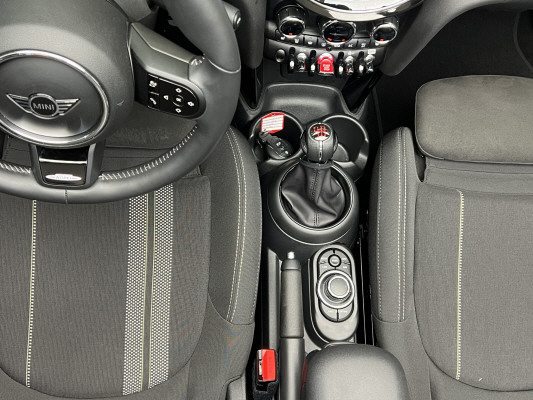 MINI Cooper S Cabriolet-image-11