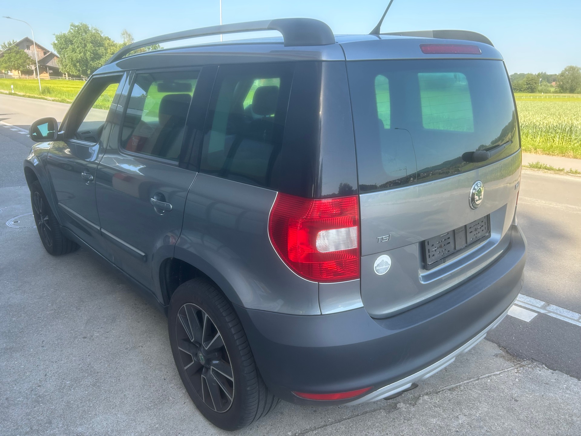 SKODA Yeti 1.4 TSI Ambition-image-3