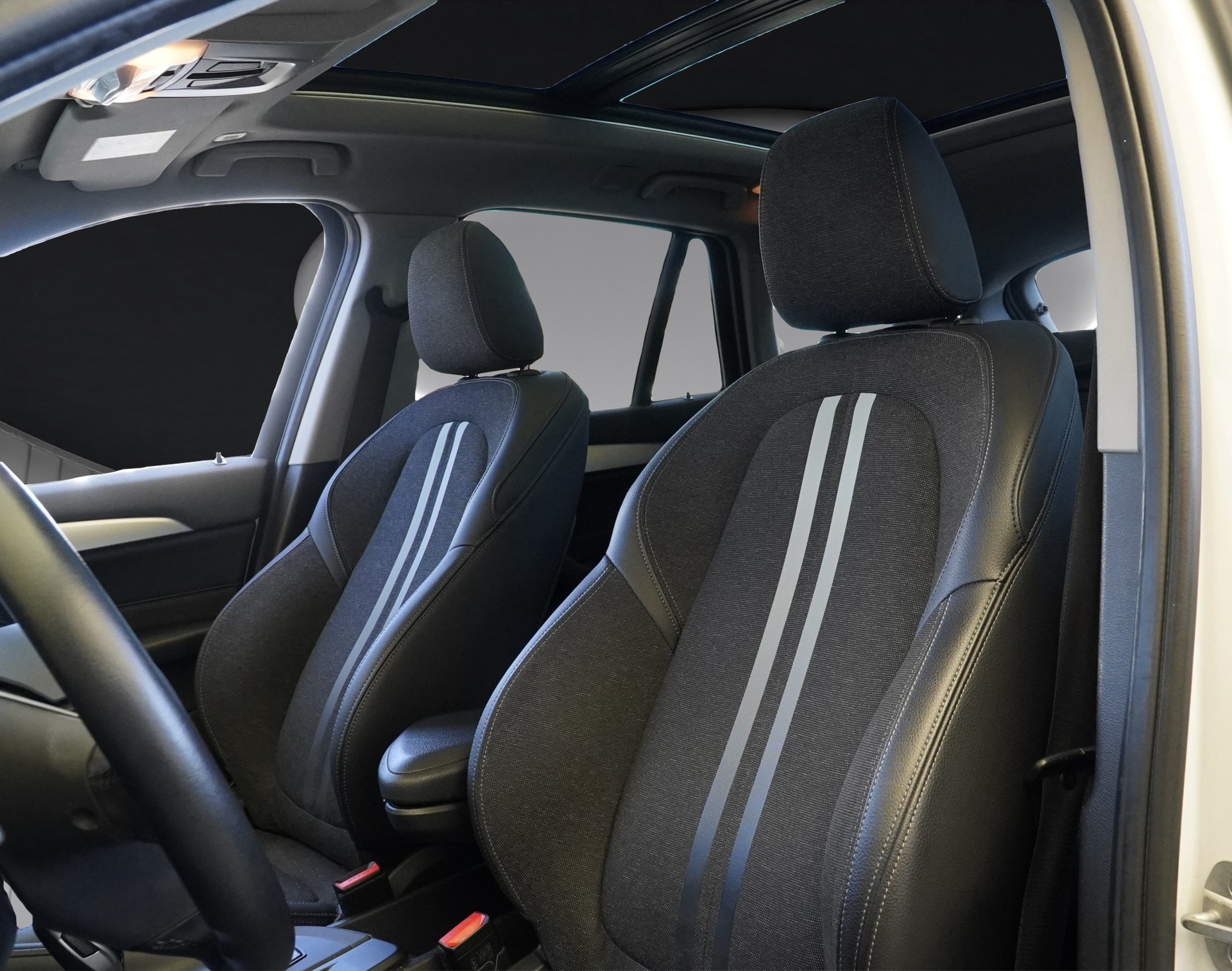 BMW X1 xDrive 20d Sport Line Fleet Edition Steptronic * CH Fahrzeug & AHK*-image-10