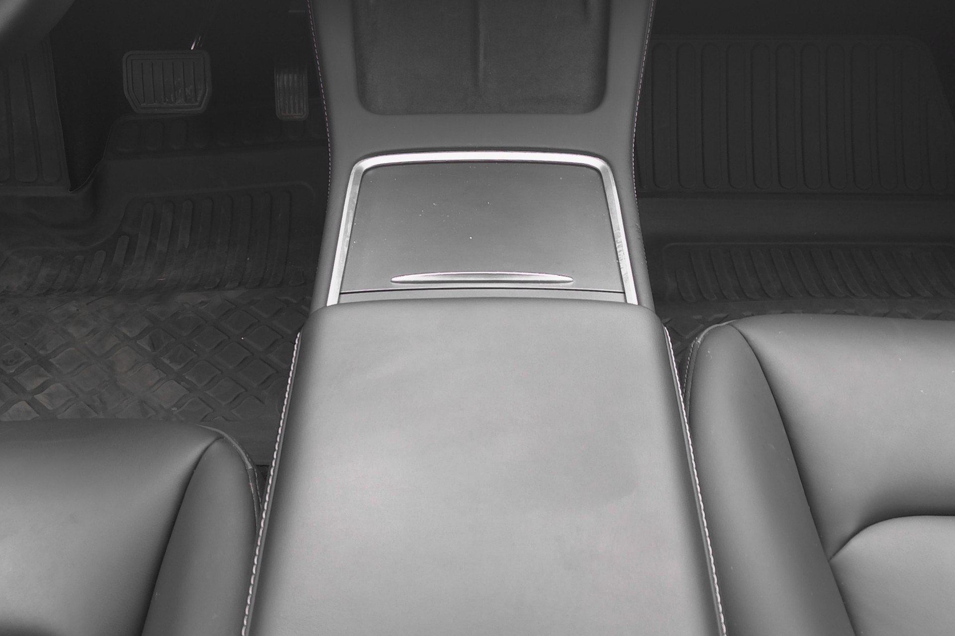 TESLA Model 3 RWD-image-8
