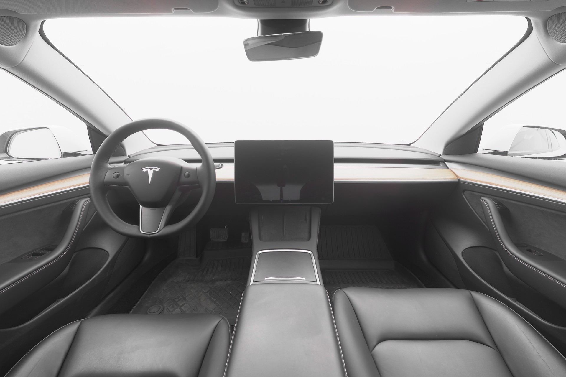 TESLA Model 3 RWD-image-5