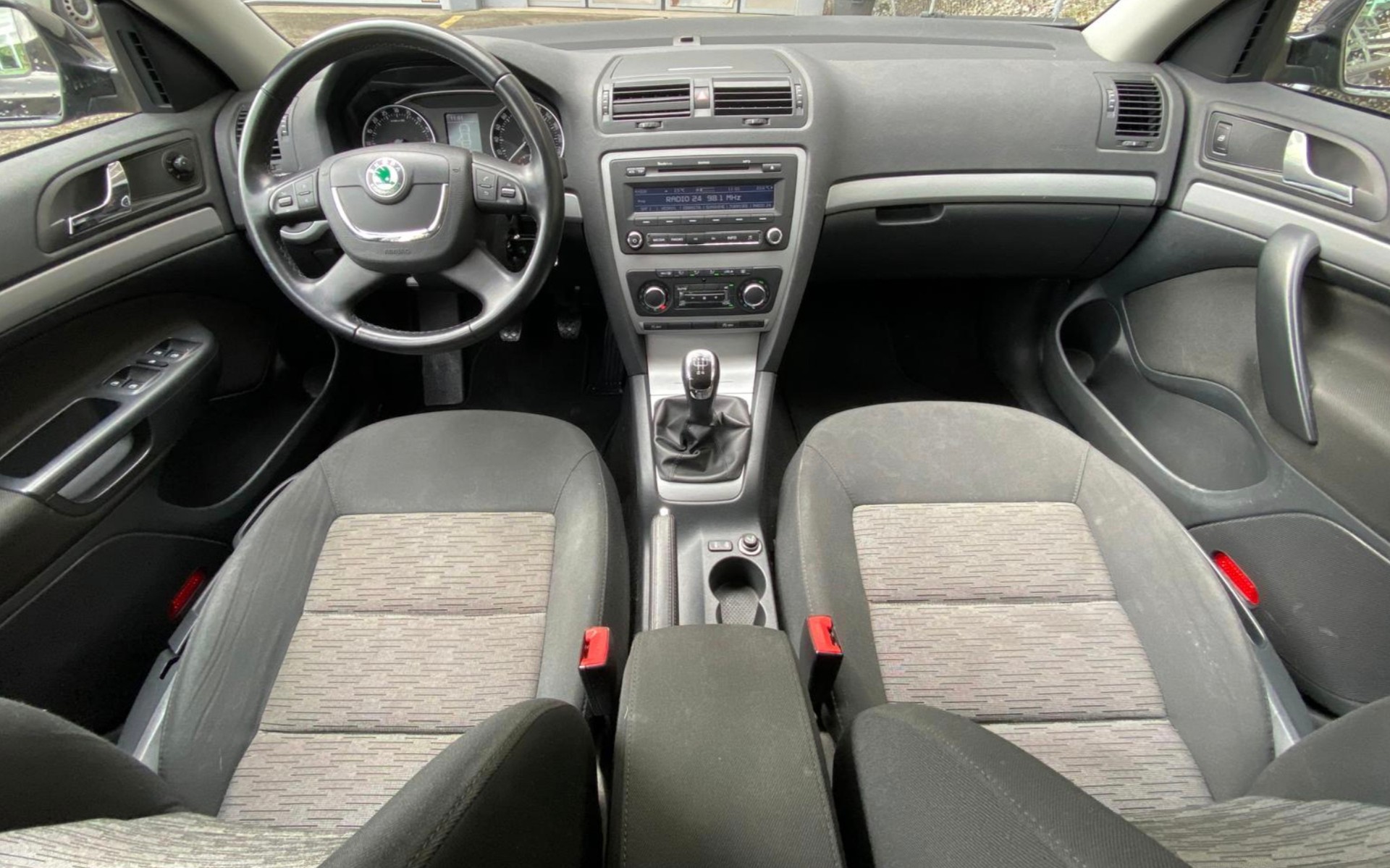 SKODA Octavia Combi 1.6 TDI Greenline-image-6