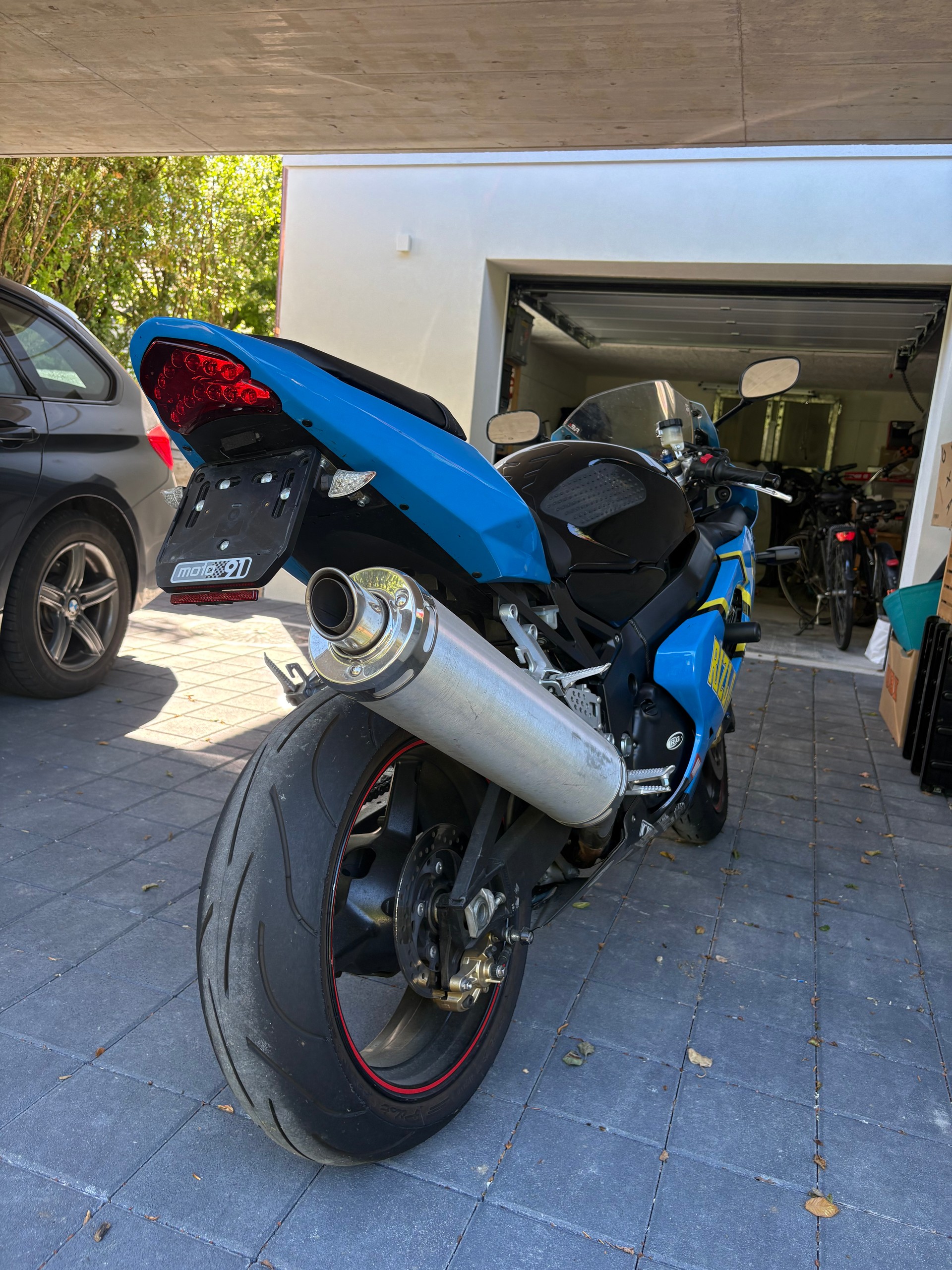 SUZUKI GSX-R 750 K4/K5-image-4